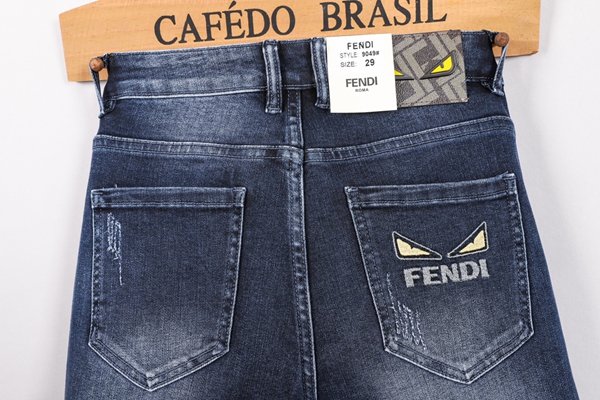 ブランドジーンズ角部分ディテール